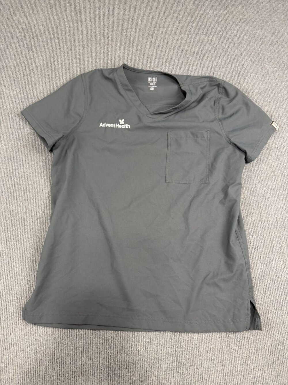 Insight Mens Gray AdventHealth V-Neck Short Sleeve Scrub Top Size S
